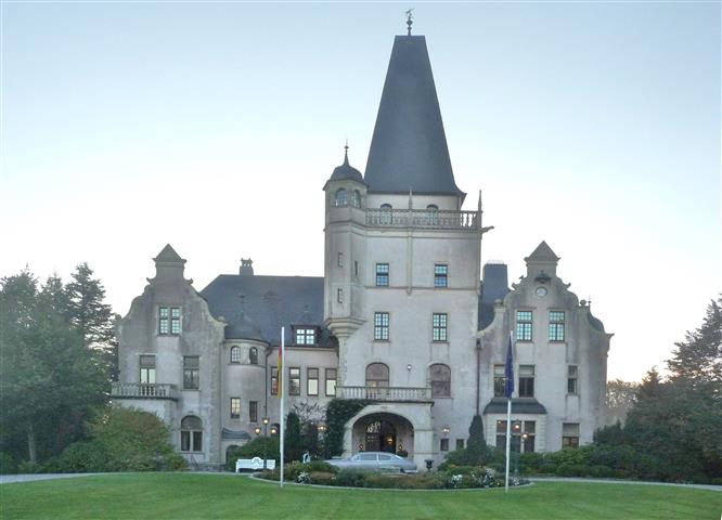 schloss tremsbüttel.jpg