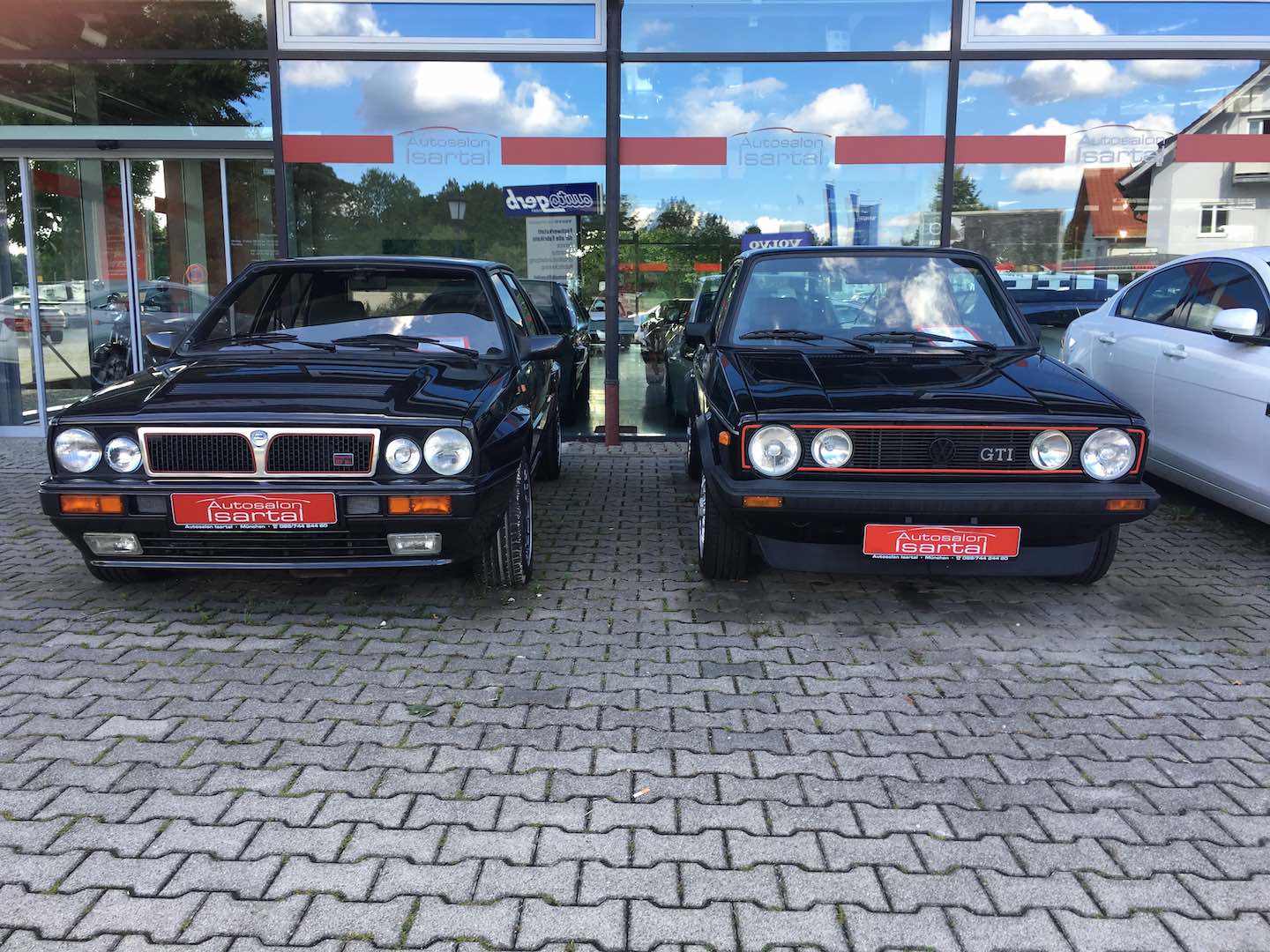 lancia delta hf integrale golf gti.jpg