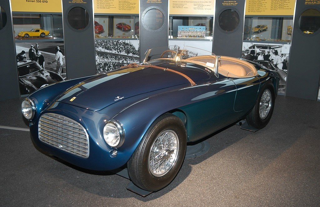 ferrari 166 mm touring barchetta 1949.jpg