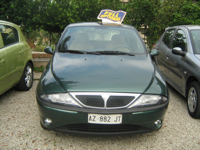 lancia green 01.jpg