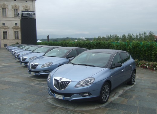 orig lancia azzuro acqua.jpg