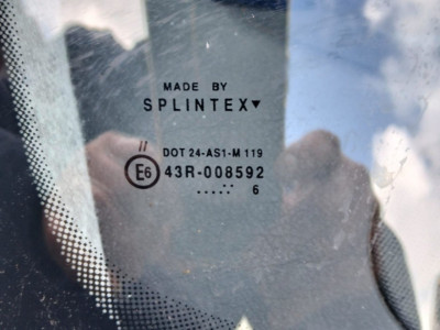 Parabrezza nuovo montato