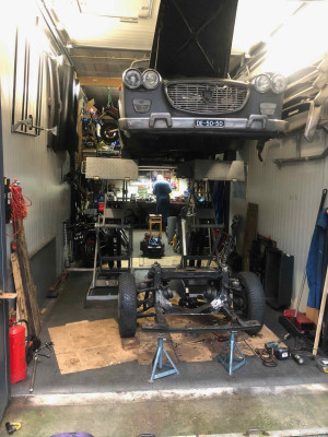 Subframe zonder motor en vesnellingsbak.jpeg