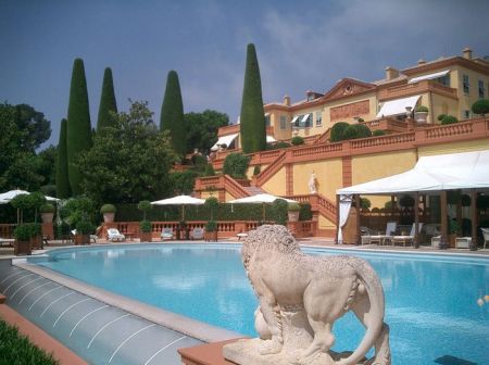 villa leopolda.jpg