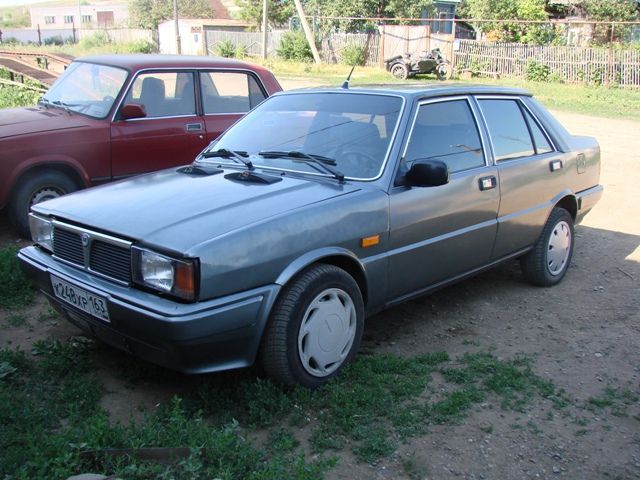 lancia-prisma-13066-orig[1].jpg