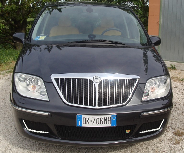 phedra_led_stripes.jpg