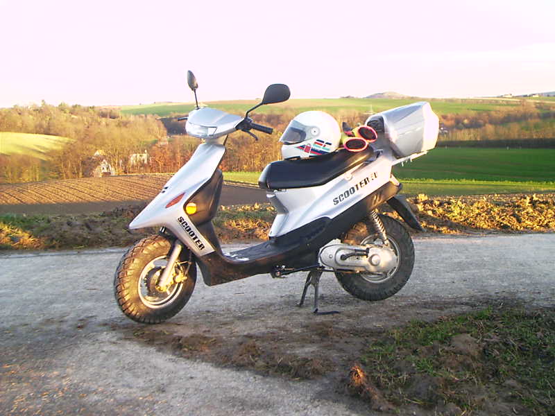 22 scooter 50 landschaftsblick.jpg