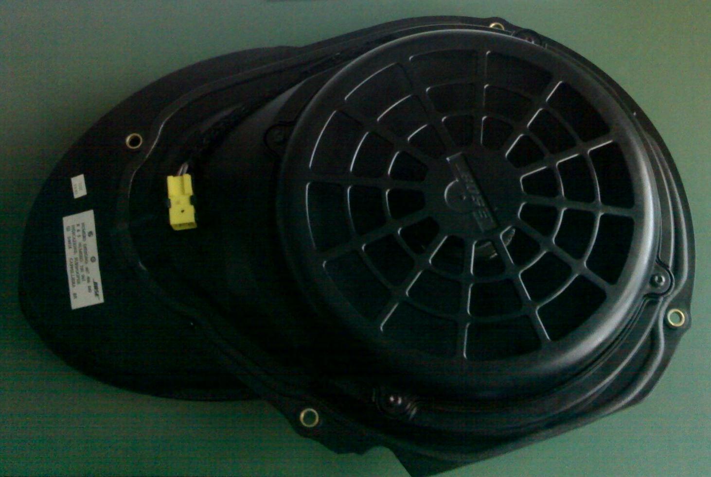 subwoofer_bose.jpg